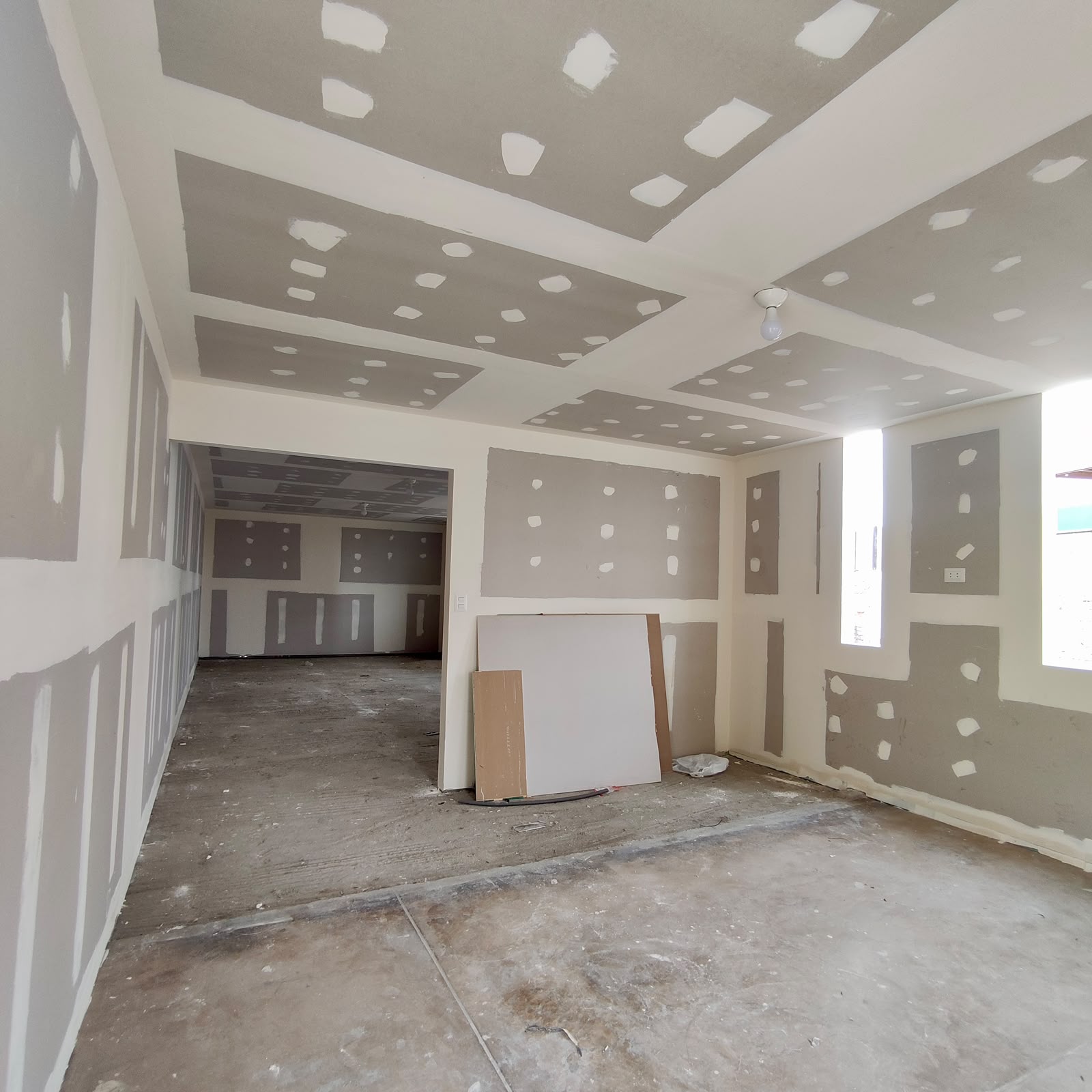 Proyecto de construcción comercial de BASHITECK